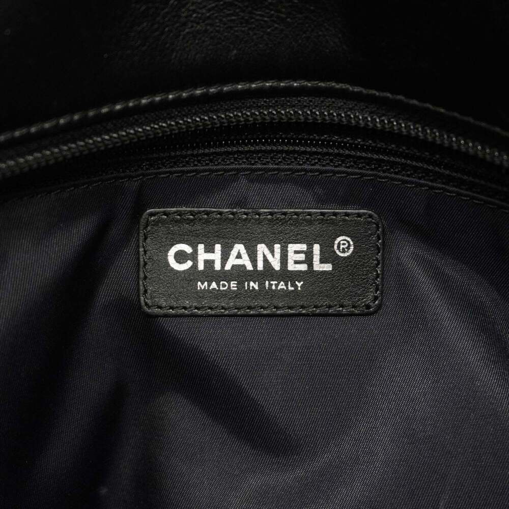 CHANEL Black Tote Bag - Picture 5 of 13